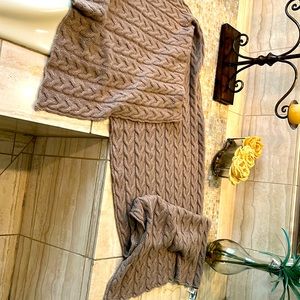 Cashmere scarf/wrap by Portolano- soft & beautiful 100% cashmere. Lt taupe.